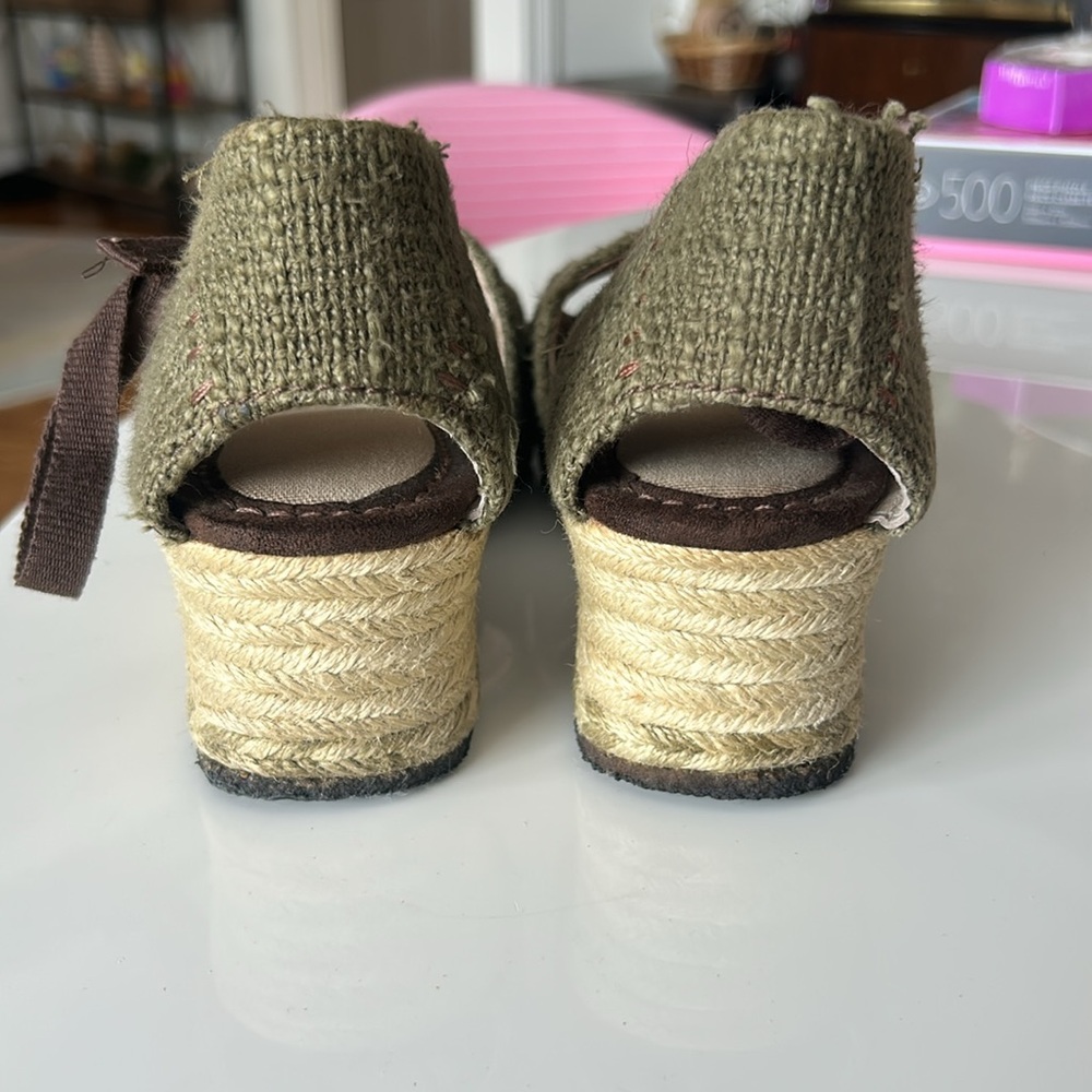 Women’s Ugg Delmar Espadrille Wedge Lace Up Sandal - Picture 9 of 9